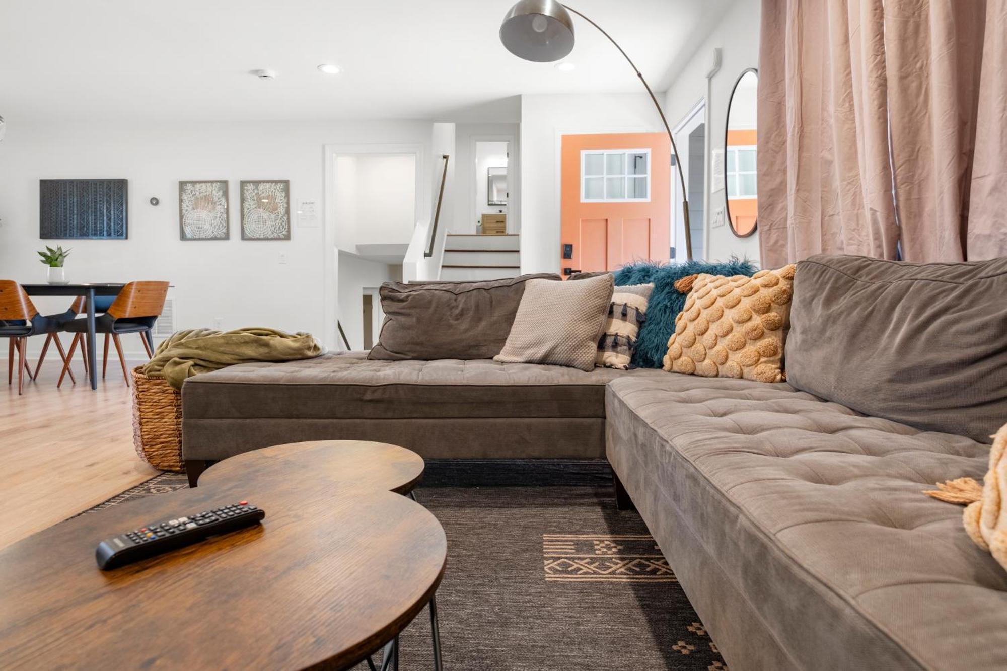 Outdoor Projector, Arcade, Fire Pit, 2 Car Garage, 2 Living Rooms 스넬빌 외부 사진